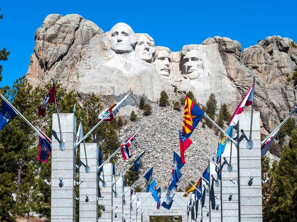Giới thiệu Đài tưởng niệm Quốc gia Núi Rushmore